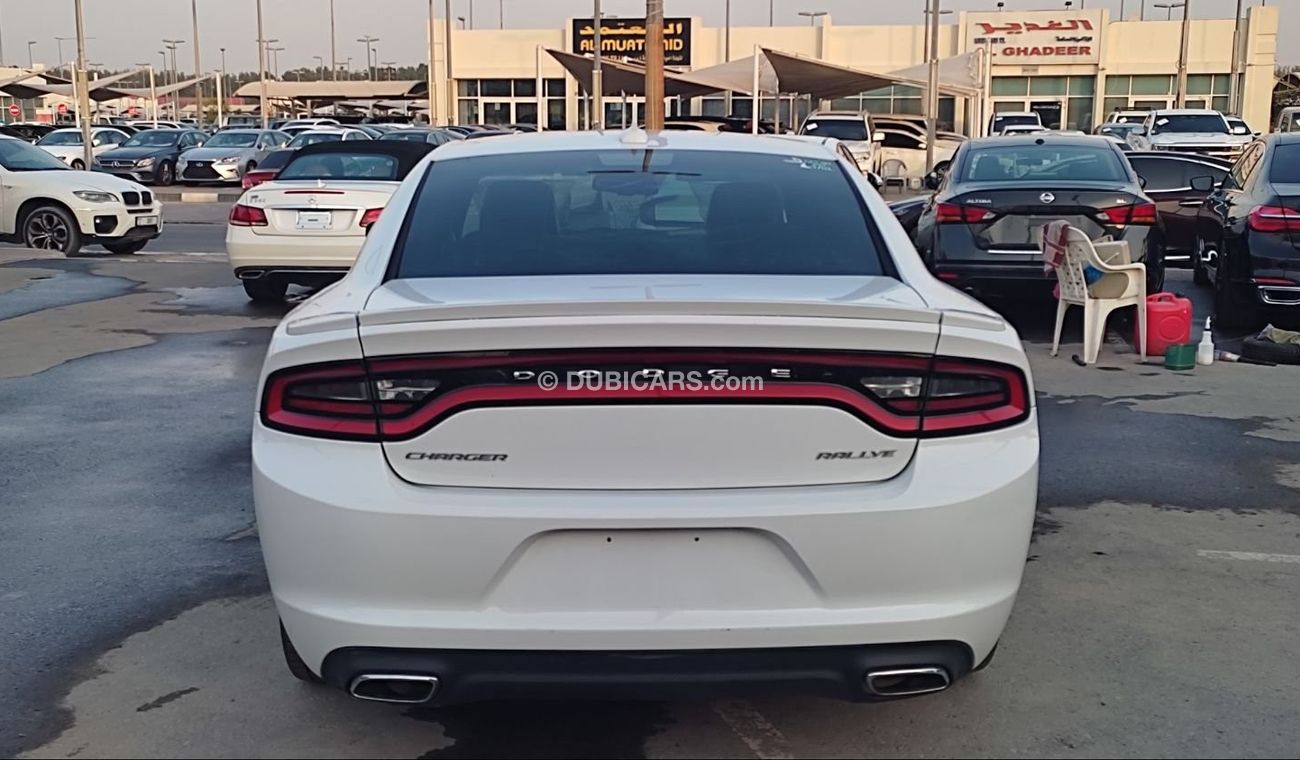 Dodge Charger SXT