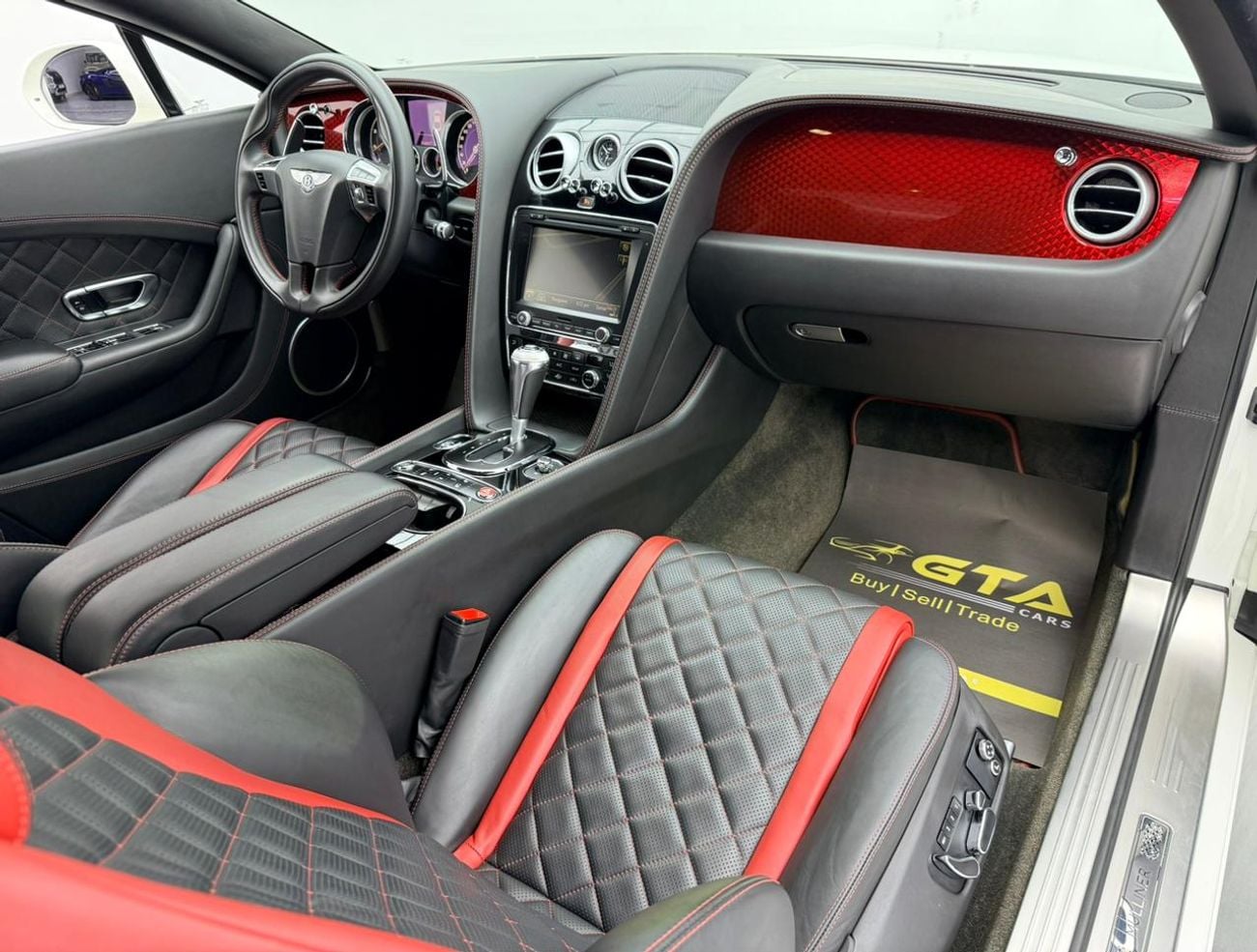 Bentley Continental GT 2016 Bentley Continental GT V8s Mulliner, 2027 Service Pack, Fully Loaded, Excellent Condition, GCC