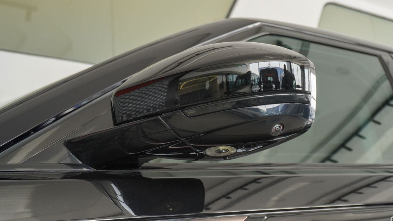 لاند روفر رينج روفر فيلار Range Rover Velar P250 SE - R Dynamic | HUD | Hydraulic | 22 Alloy Wheels | 3 YEARS WARRANTY | 2025 