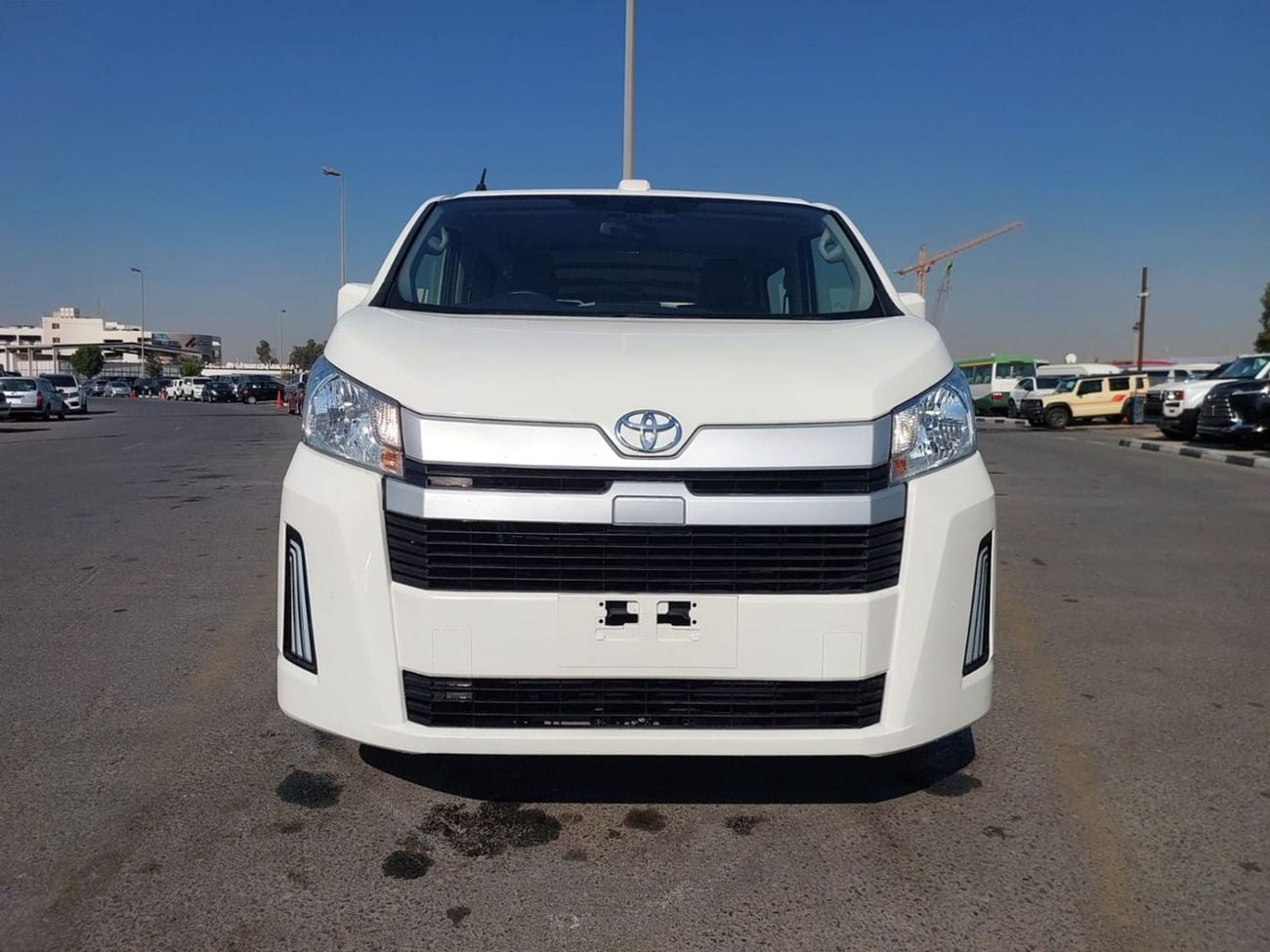 Toyota Hiace (RAMADAN OFFER) TOYOTA HIACE  VAN RHD 2025 MODEL 2.8 L DIESEL AUTOMATIC(PM80832)