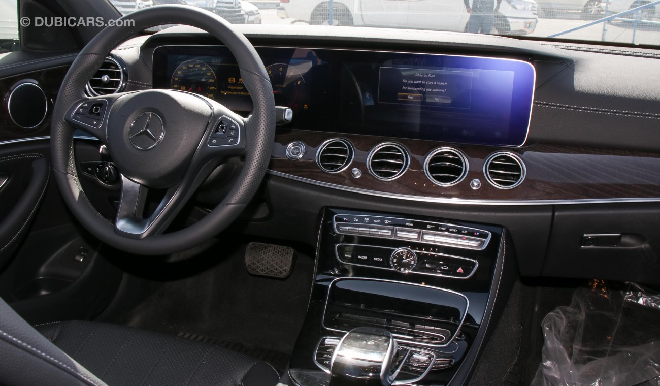 Mercedes-Benz E200