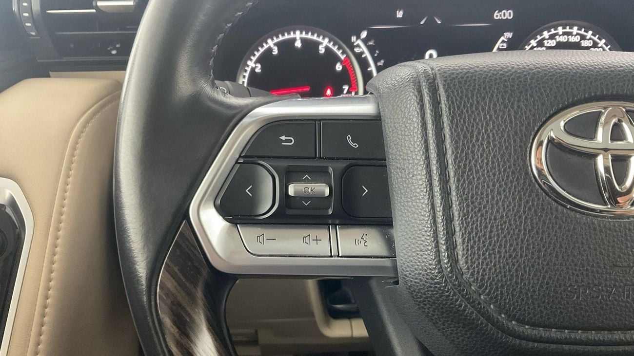 تويوتا لاند كروزر VXR | upto AED 20,000 Ramadan Discount | شامل الضمان | 0 ﺪﻔﻋﺓ ﺃﻮﻟﻯ