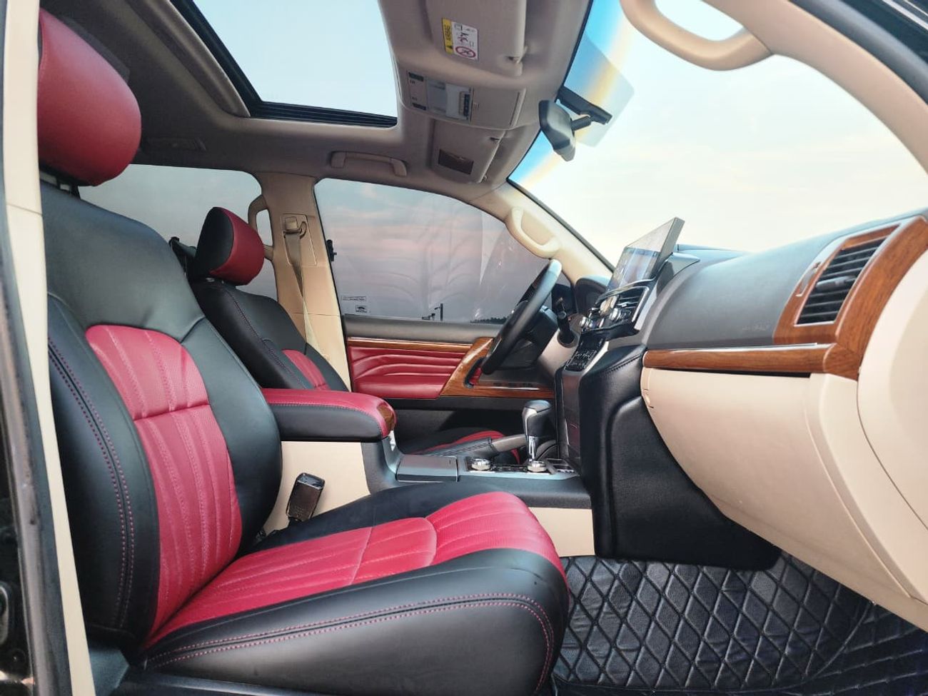 Toyota Land Cruiser GXR V8 MODEL 2015 UPGRADE 2024