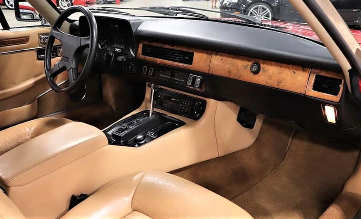 Jaguar XJS interior - Cockpit