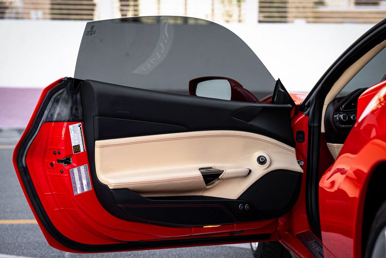 Ferrari 488 Std 3.9L 488 GTB V8