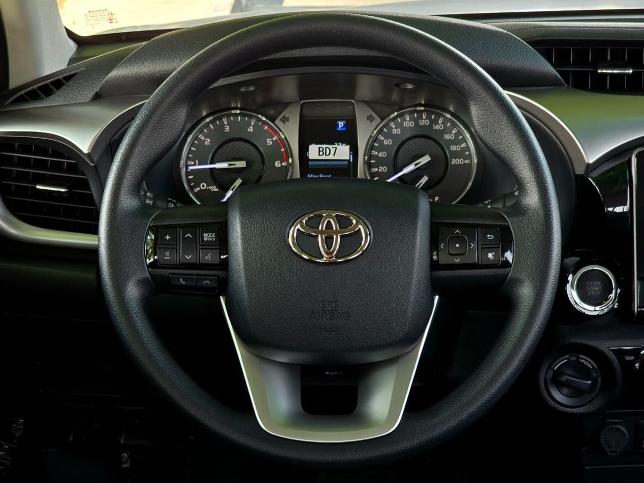 Toyota Hilux TOYOTA HILUX DIESEL 2.4 DOUBLE CABIN - AT - FULL OPTIONS - PUSH START - 2025 MODEL - WHITE INSIDE RE