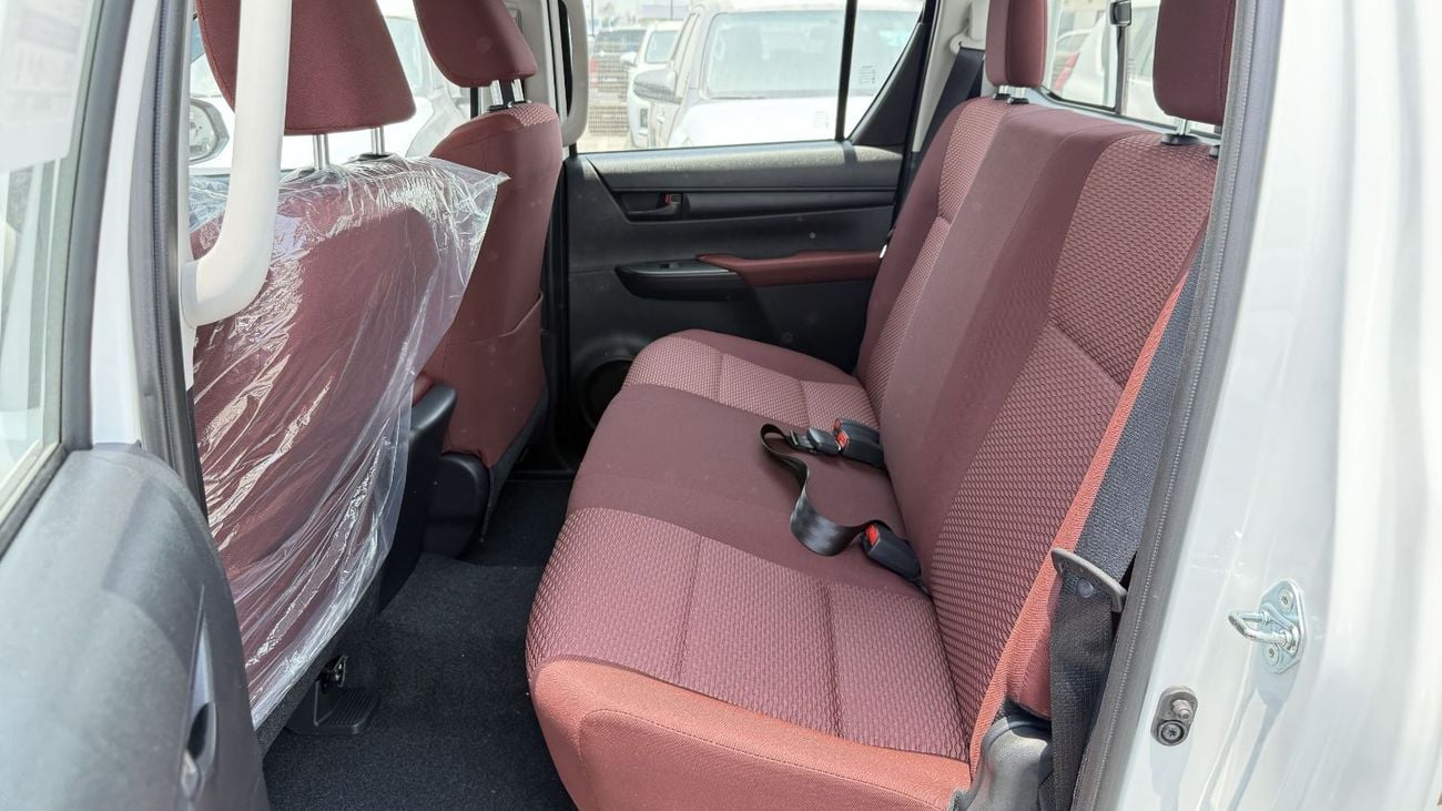تويوتا هيلوكس Toyota Hilux 2.4L Diesel AT 2025YM