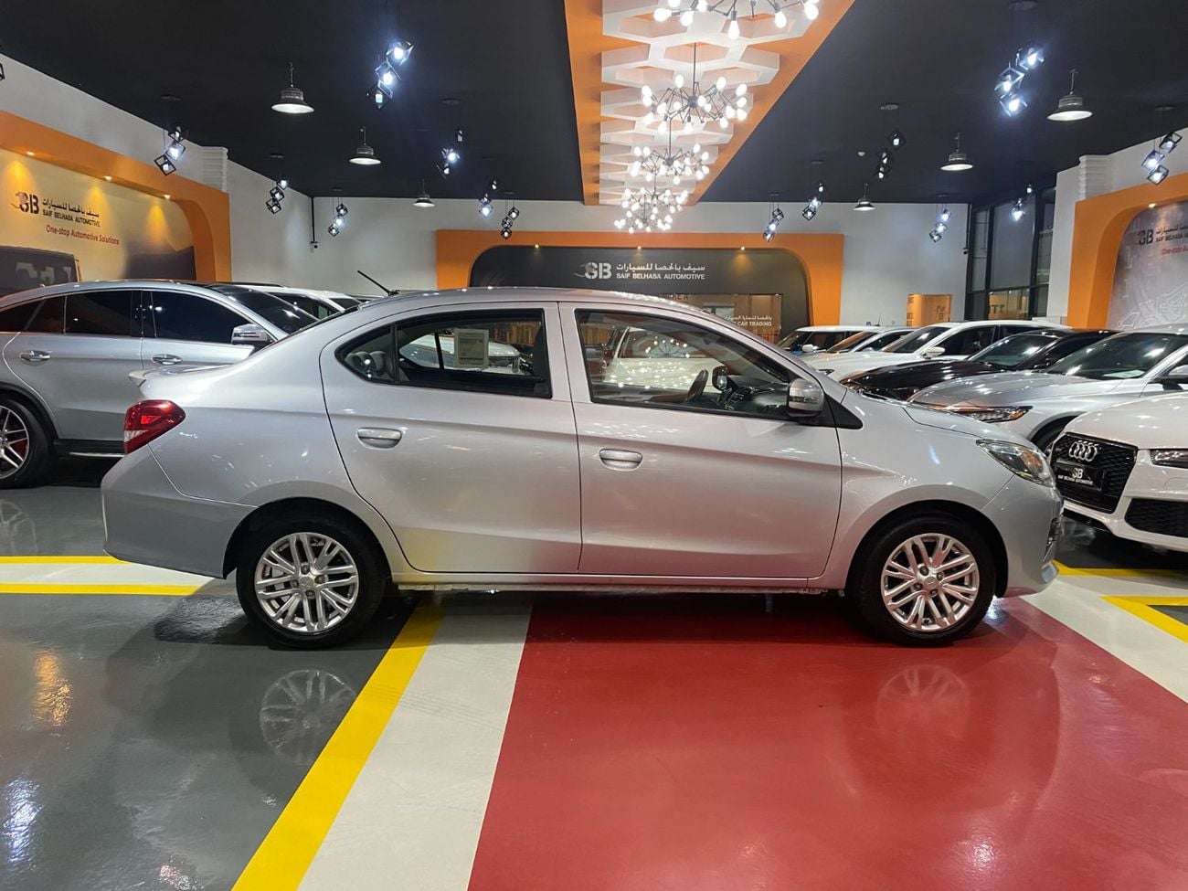 ميتسوبيشي اتراج GLX Base 1.2L