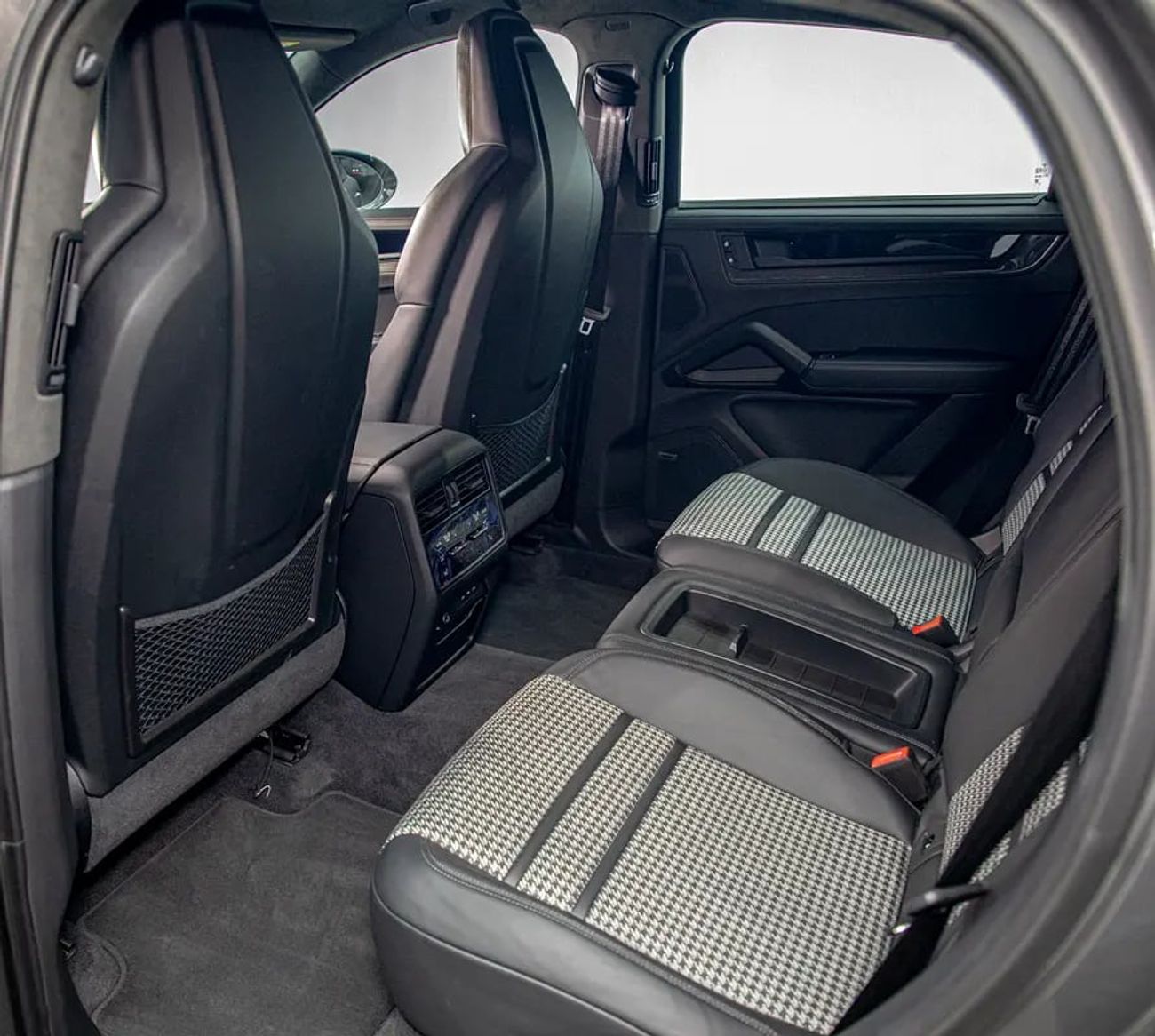 Porsche Cayenne Base Coupe