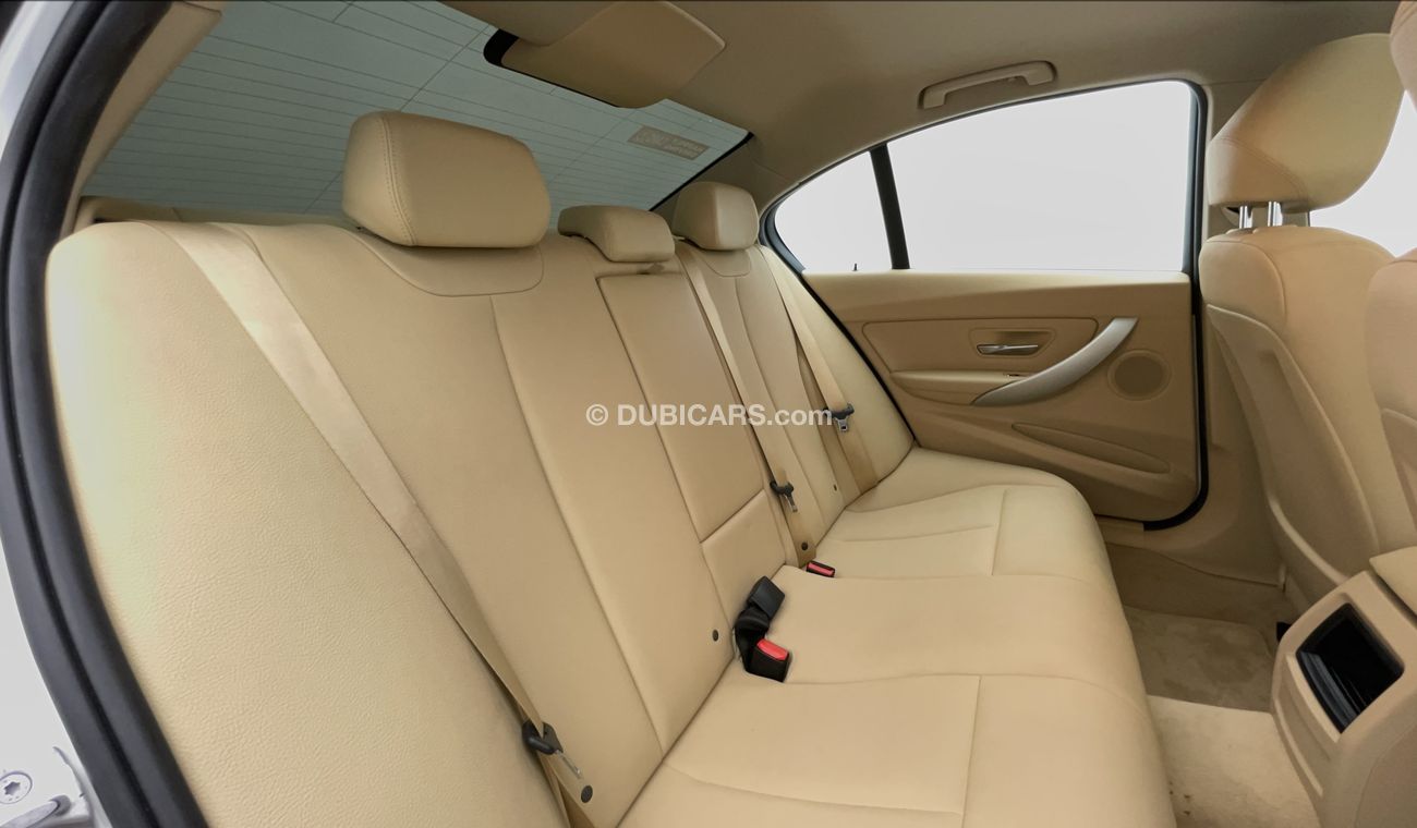 بي أم دبليو 318i EXCLUSIVE 1.5 | بدون دفعة مقدمة | اختبار قيادة مجاني للمنزل