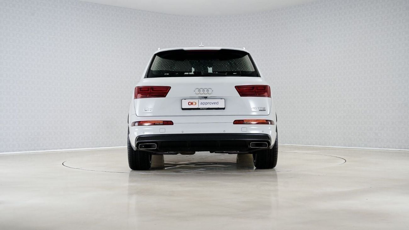 Audi Q7 45 TFSI quattro S-Line 3.0L UAE's Very Best Example | 2 Years Free Servicing | AED 3,017 Per Month