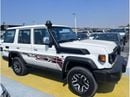 Toyota Land Cruiser 70 4,0L V6 A/T GAS LX