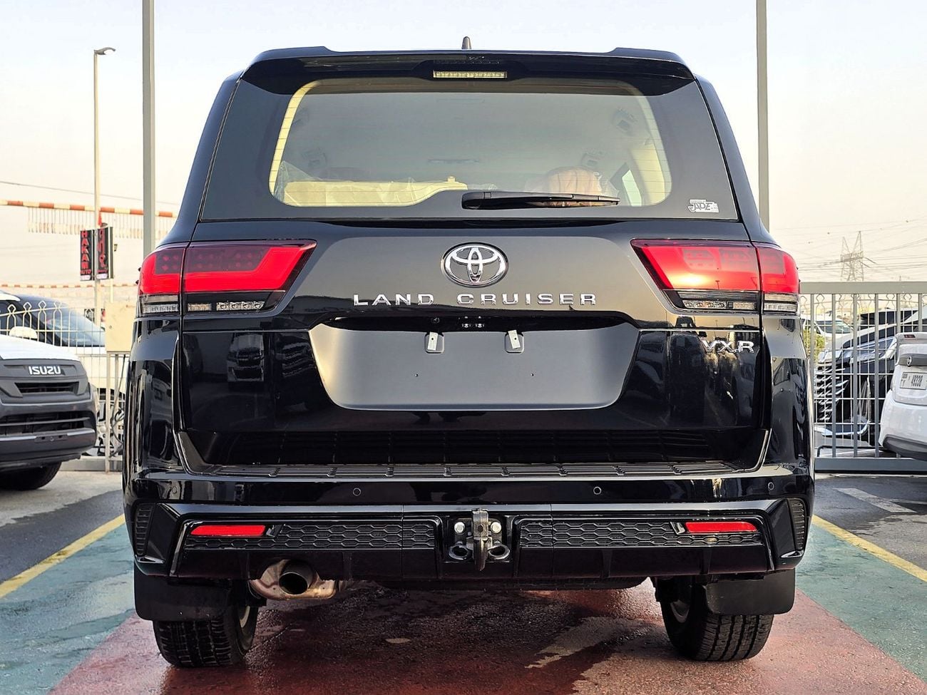 Toyota Land Cruiser Toyota Land Cruiser VXR 4.0l A/T 4WD With radar GCC Black color 2026 Model