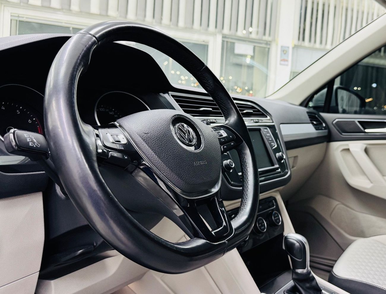 Volkswagen Tiguan S 1.4L