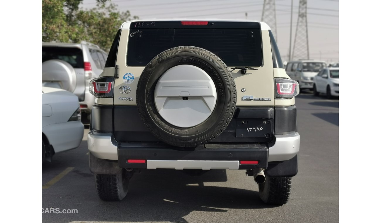 Toyota FJ Cruiser 4.0L PETROL, 16" ALLOY RIMS, SUB-WOOFER, 4WD CONTROL SWITCH (LOT # 8670)