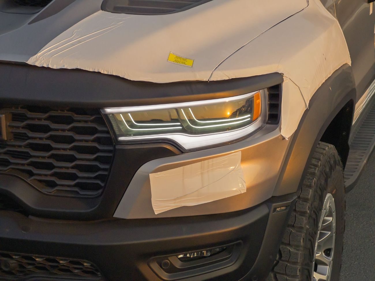 رام 1500 EXPORT PRICE - RAM RHO 3.0L TT HO - Silver (FULL OPTION)