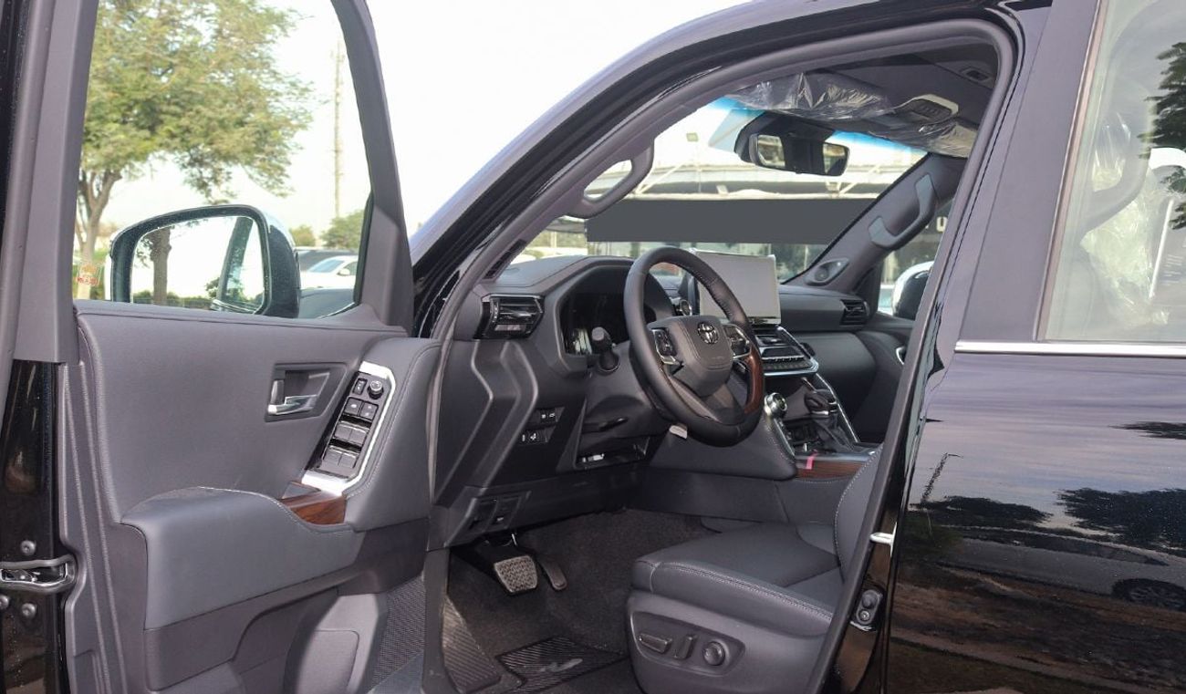 تويوتا لاند كروزر 2026 Model Toyota Land Cruiser (LC300) VX, 4.0L Petrol 4WD 6A/T
