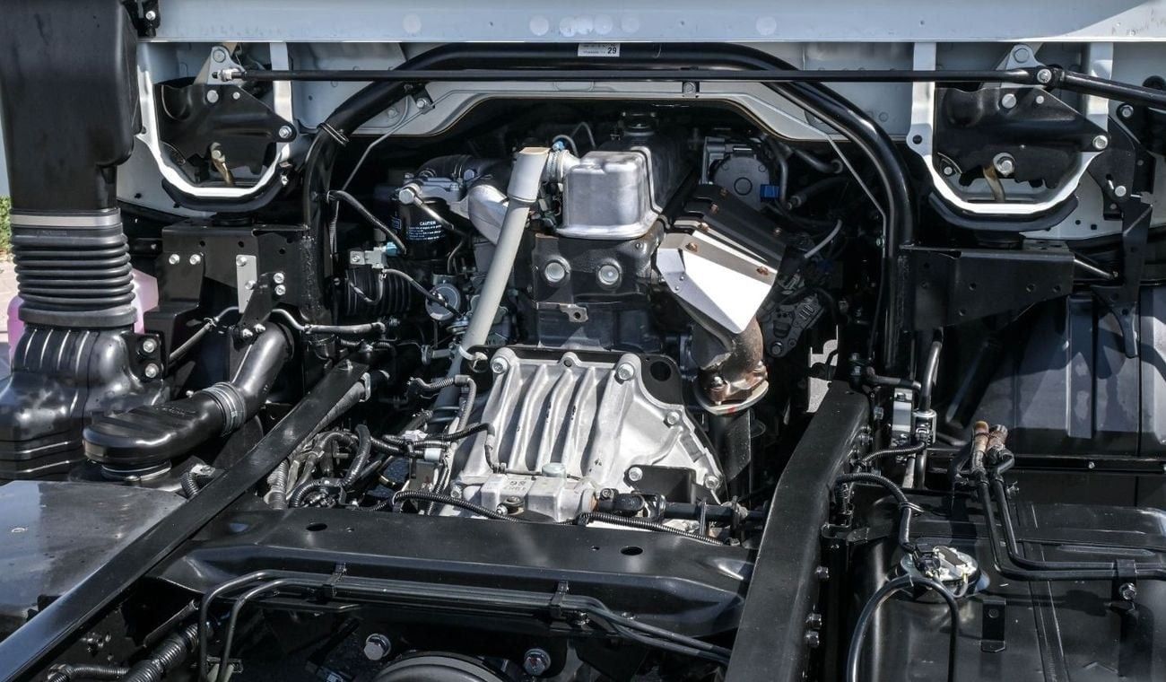 ميتسوبيشي فوسو كانتير Brande New MItsubishi Canter  2025 Export 4.2L 2WD M/T Diesel|White/Black|CANTERCHASSIS-100-25 |