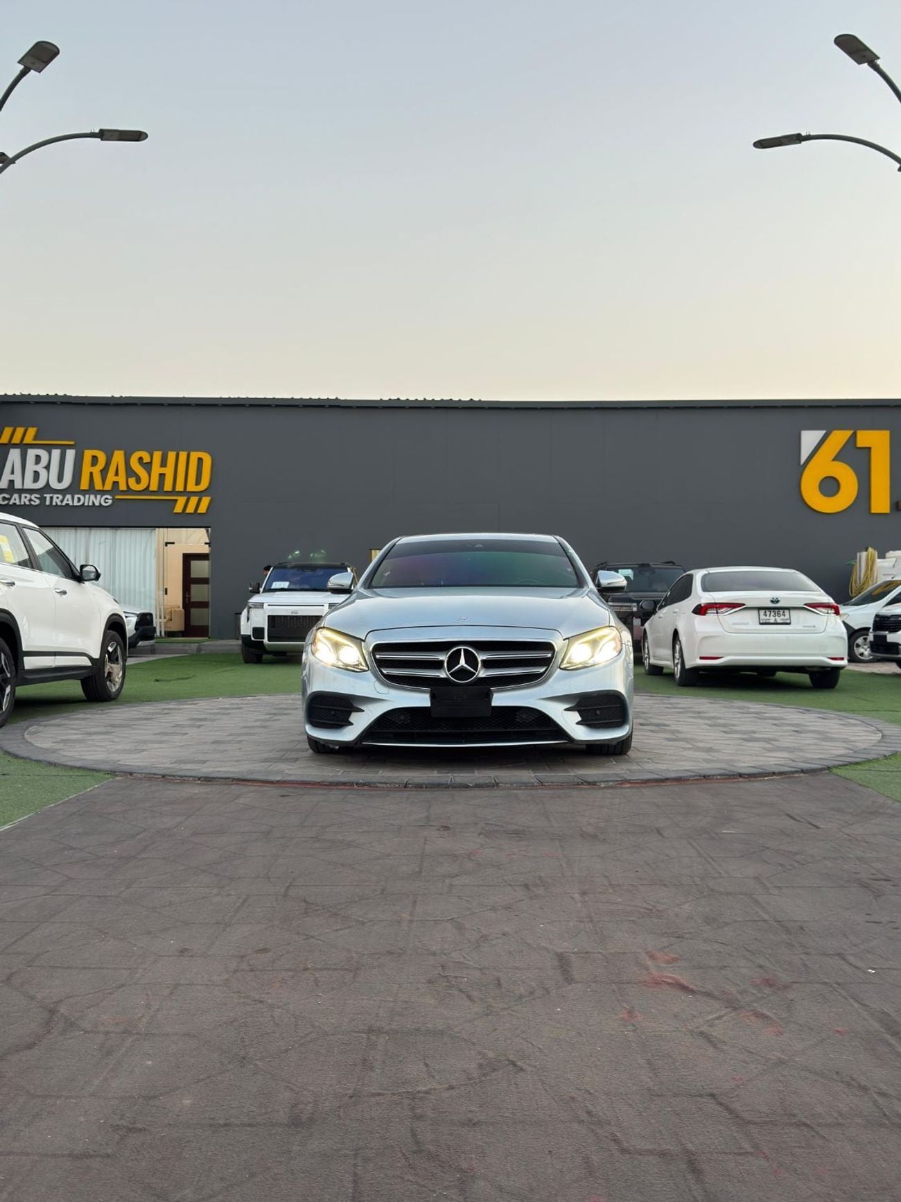 مرسيدس بنز E300 Premium 2.0L