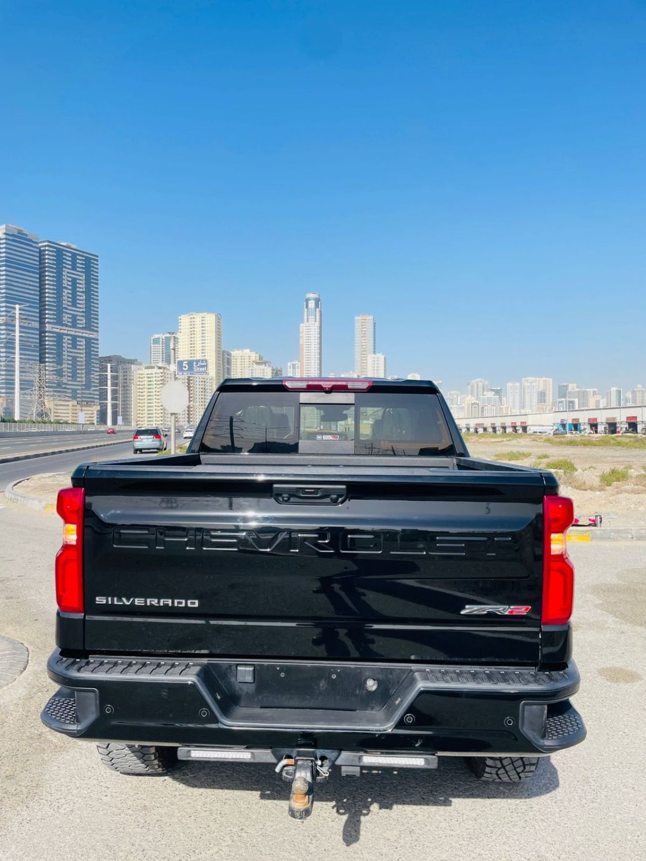 Chevrolet Silverado ZR2 Dual Cabin Pickup RHD 4WD 6.2L Eco tec3 V8 Petrol Engine Automatic 5 Seats 4 Doors