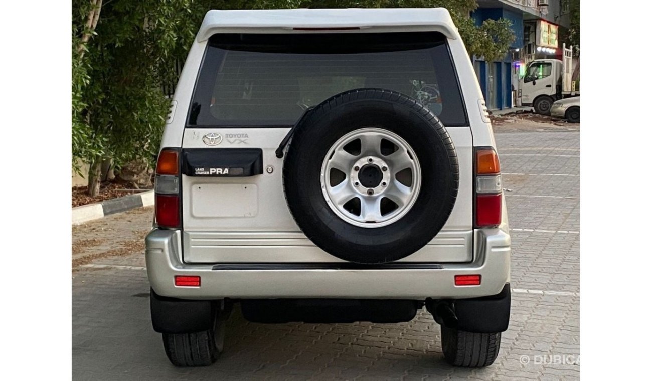 Toyota Prado manual gear Gulf specifications, NO accidents  No Paint  very clean inside and out, fully serviced,