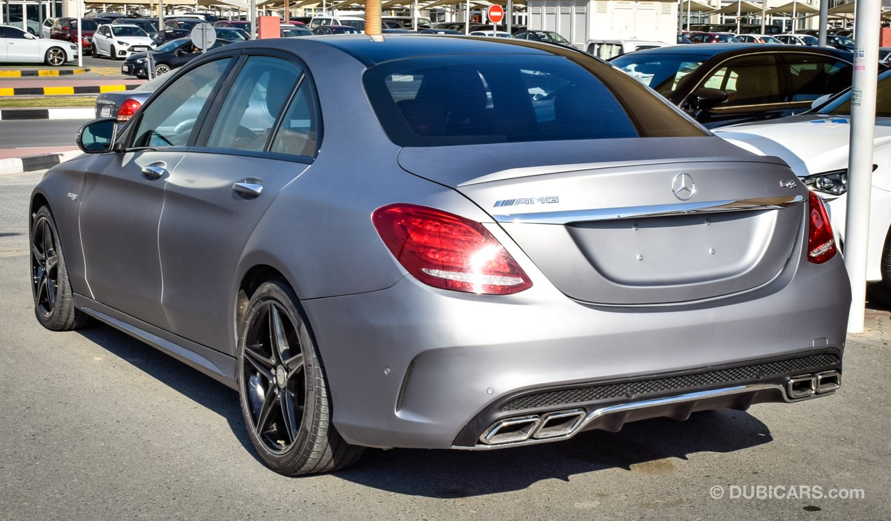 مرسيدس بنز C 43 AMG ضمان شامل مجاني لمدة سنة علي جميع السيارات