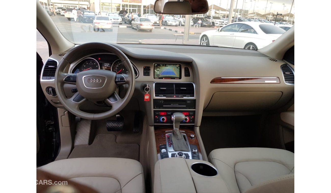 Audi Q7 l2012GCC car one owner from agency car full service full option low mileage