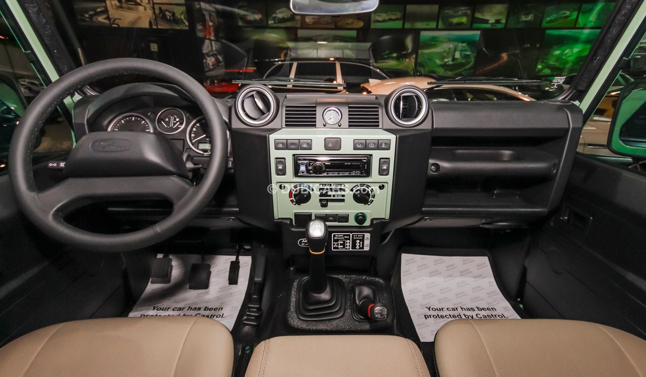 لاند روفر ديفندر Heritage Edition