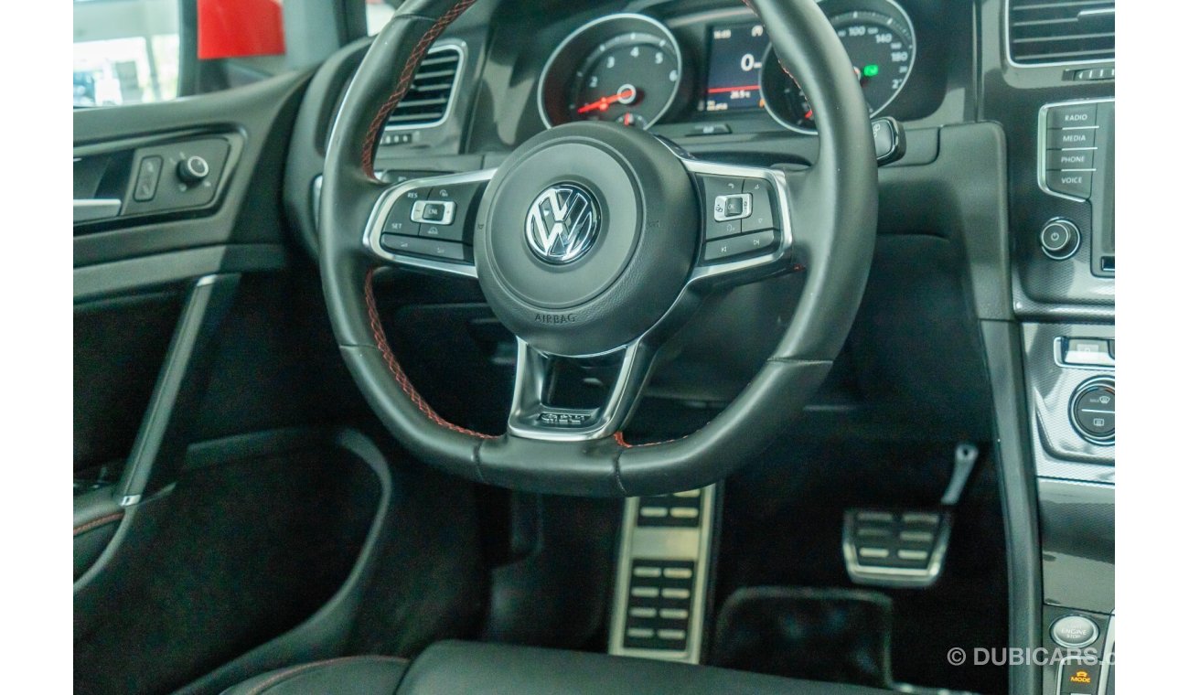 Volkswagen Golf 2017 Volkswagen Golf GTI / Full Volkswagen Service History