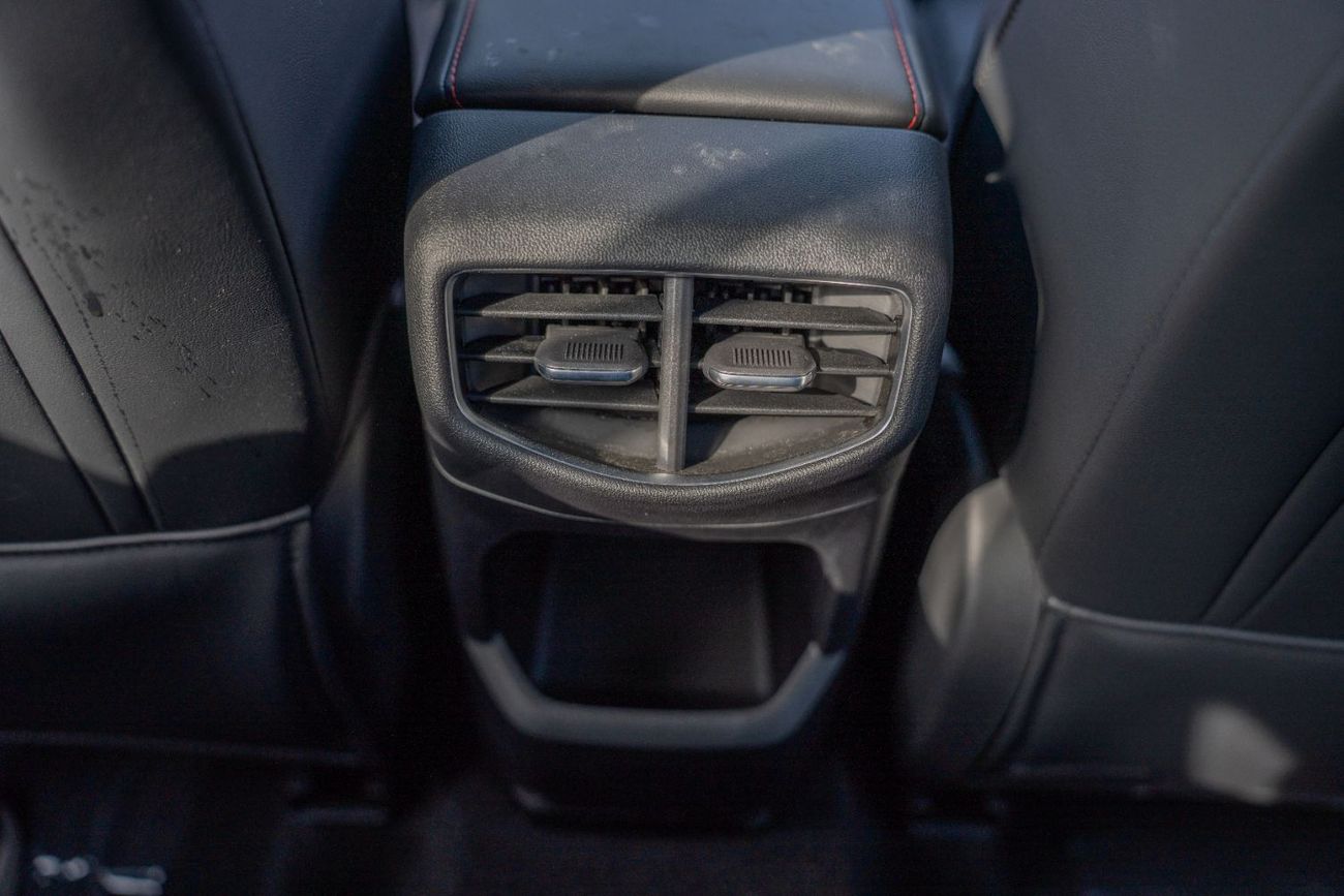 أم جي 5 MG5 2025 1.5L Petrol