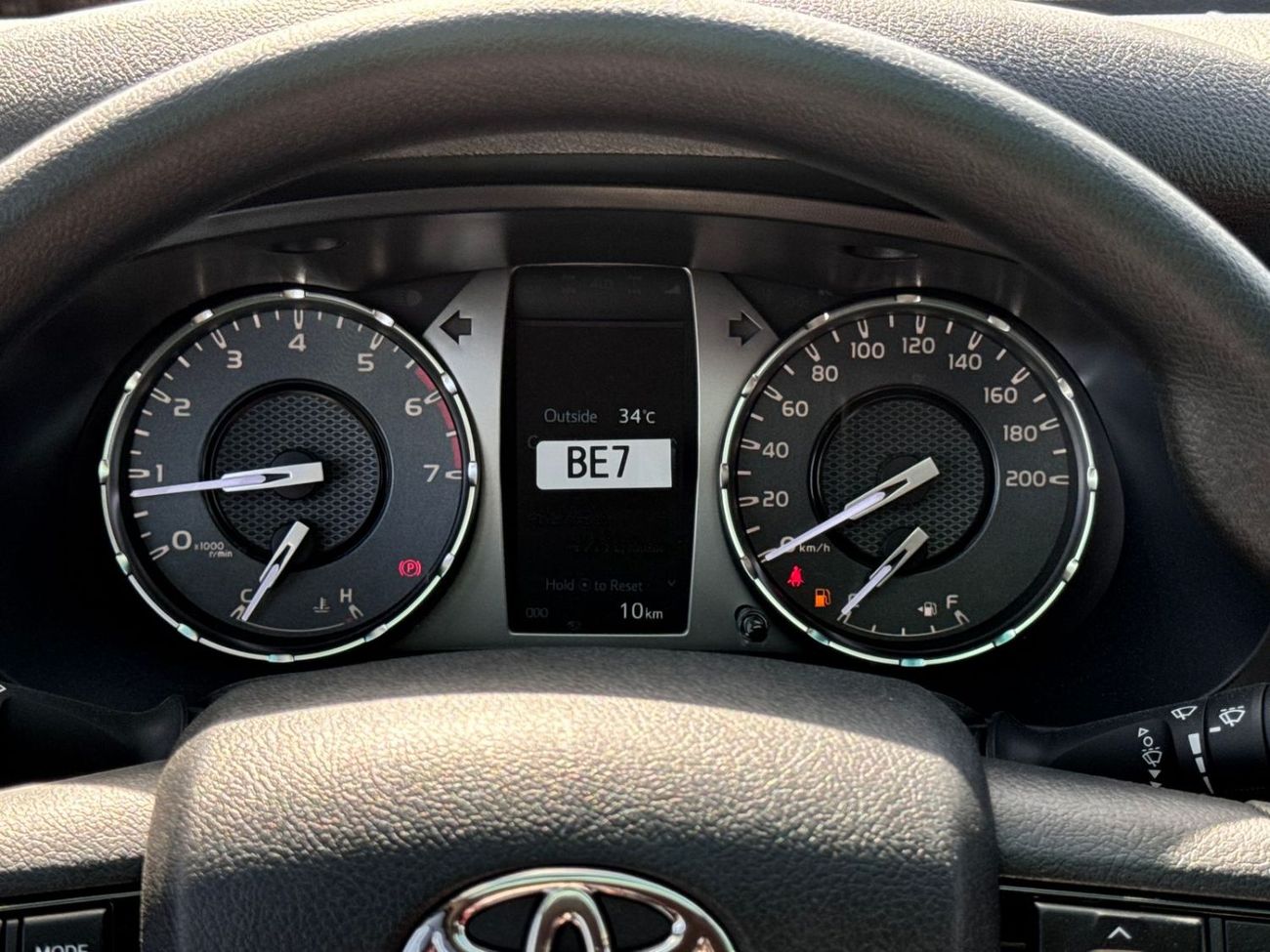 تويوتا هيلوكس TOYOTA HILUX DC 4X4 2.7L M/T FULL PUSH WOOD CRUISE BSM CAM