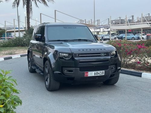 Land Rover Defender P400 110 HSE 3.0L (5 Seater) | V6 400 HP | 2024 | GCC Specs | 24000 Km | Full Option | Excellent Con