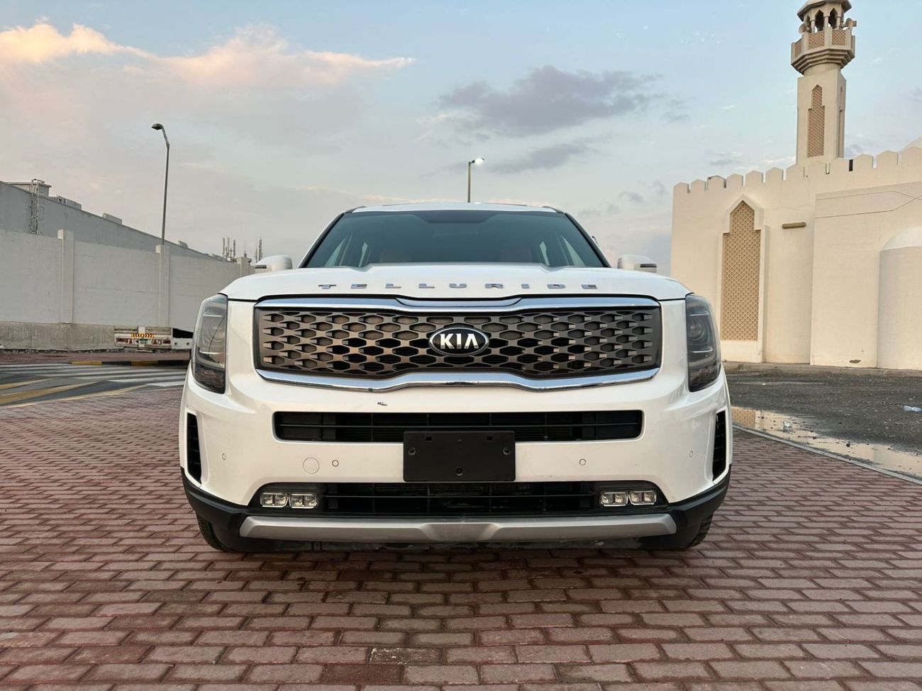كيا تيلورايد LX 3.8L (295 HP)