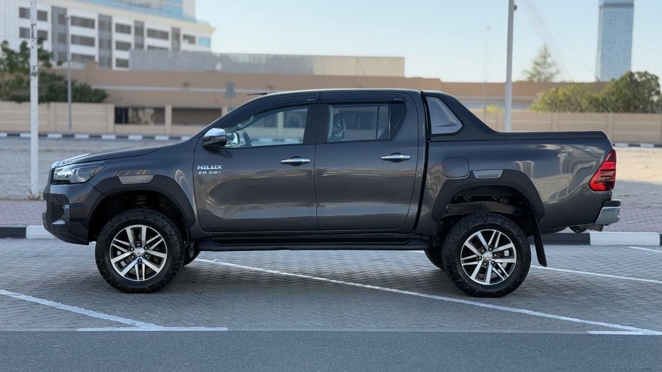 تويوتا هيلوكس Toyota hilux 2020 SR5 full option RHD diesel