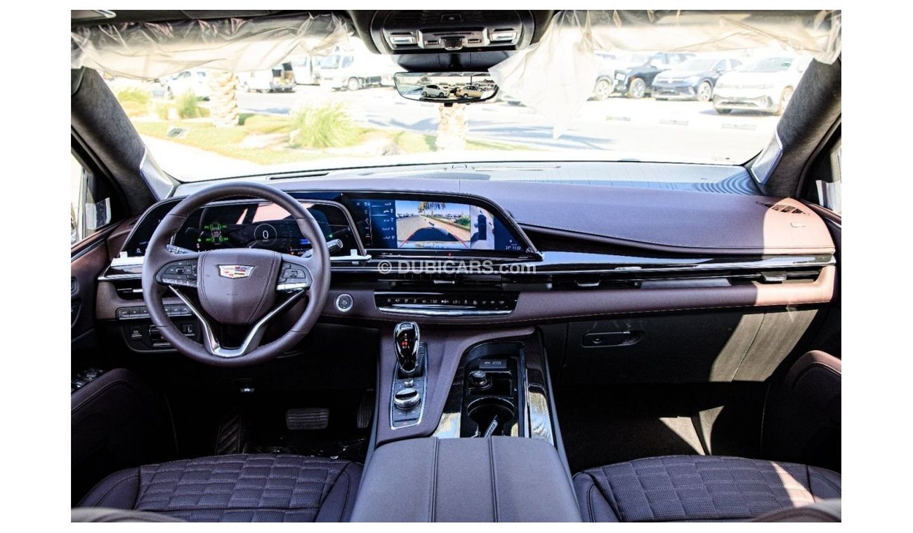 Cadillac Escalade 4WD LUXURY PLATINUM TV + 36 SPEAKER/GCC. Local Registration +10%