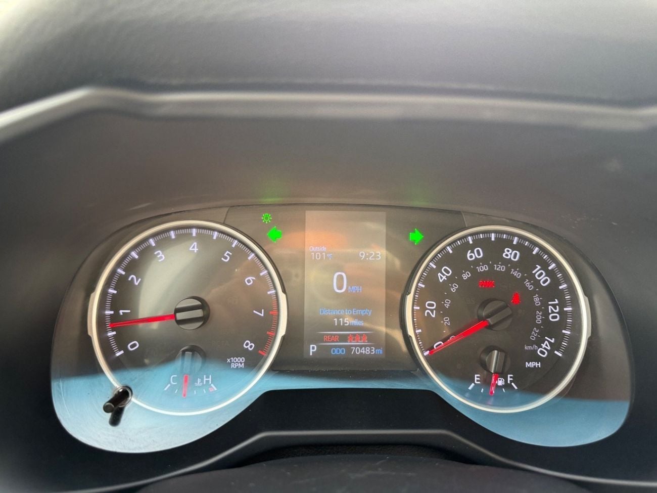 تويوتا راف ٤ XLE 2.5L