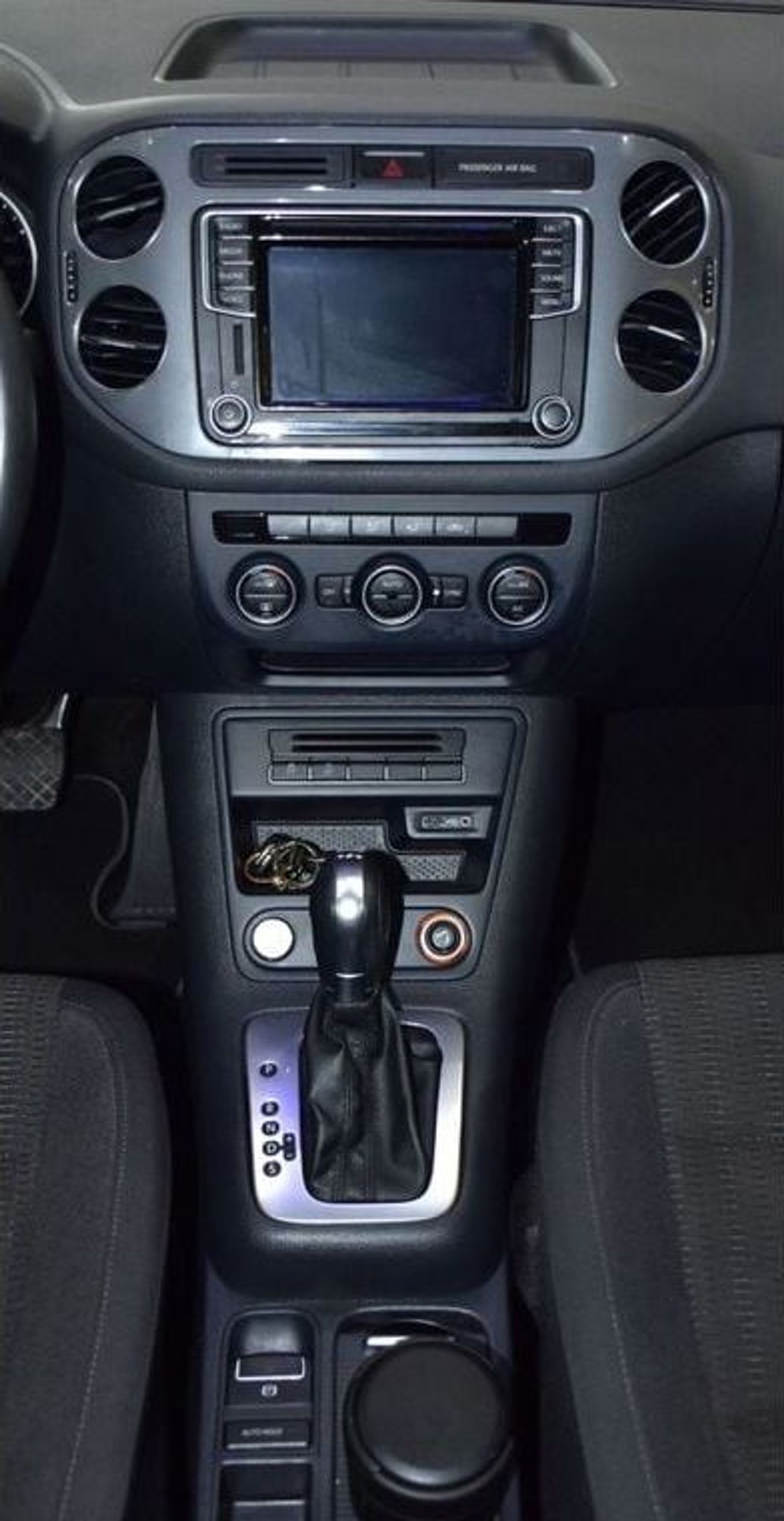 Volkswagen Tiguan EXCELLENT DEAL for our Volkswagen Tiguan 1.4L ( 2016 Model ) in Grey Color GCC Specs