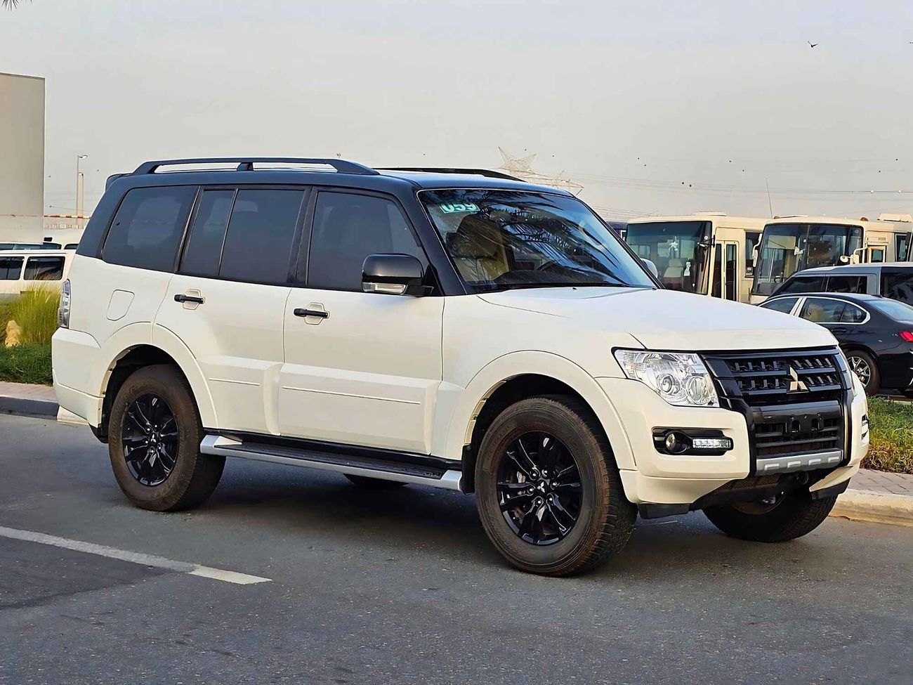 Mitsubishi Pajero /SIGNATURE EDITION/ EXPORT ONLY / LOT#16883