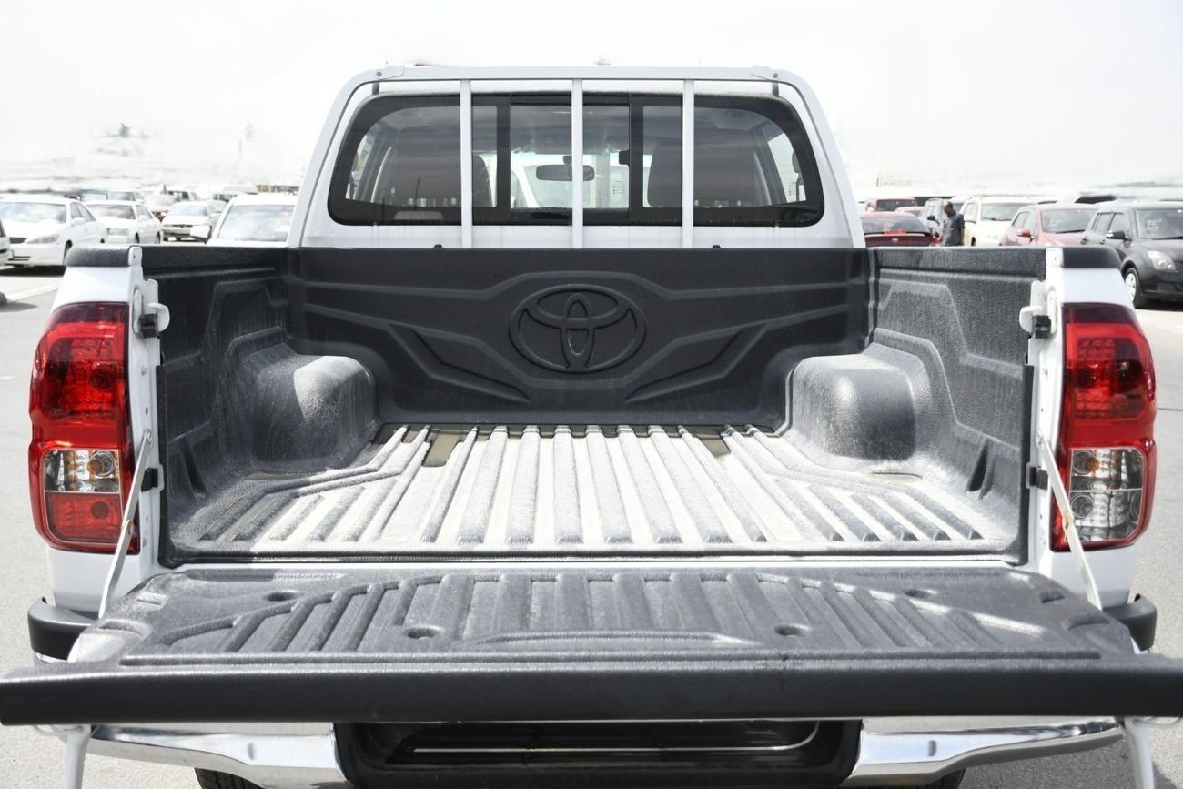 تويوتا هيلوكس 2.7L Automatic Basic option