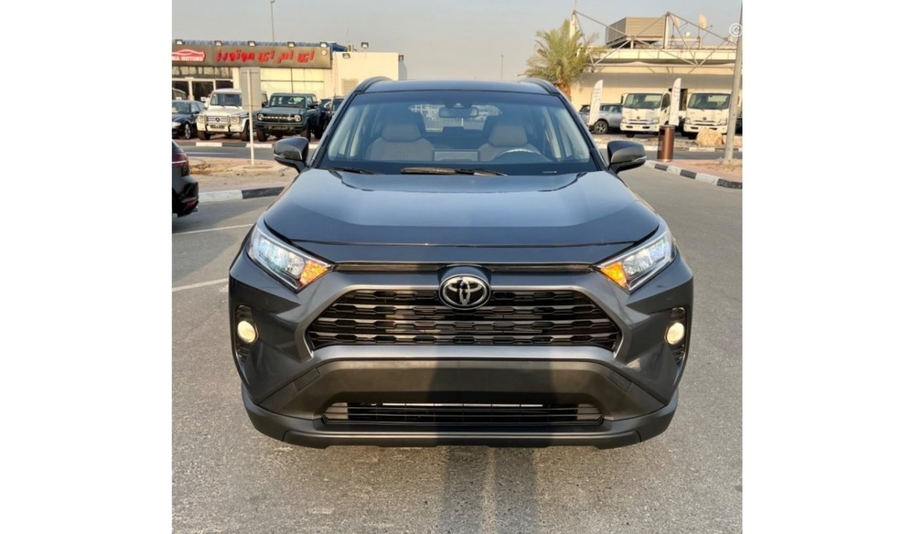 Toyota RAV4 VXR 2019 XLE LIMITED 4x4 SUNROOF RUN AND DRIVE