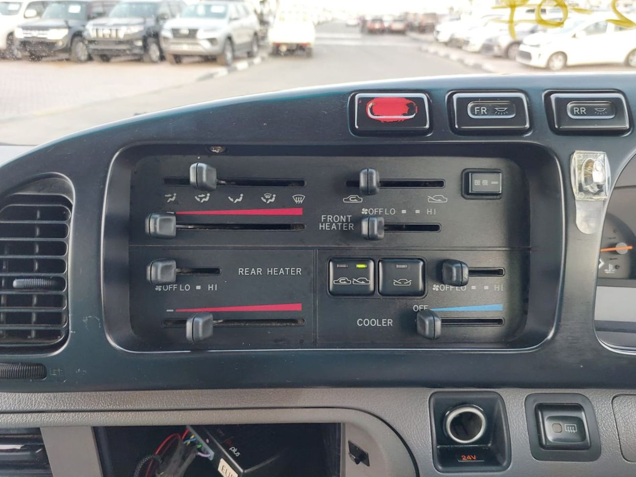 Toyota Coaster TOYOTA COASTER BUS RHD 2004 MODEL 4.0 L DIESEL AUTOMATIC(PM12501)