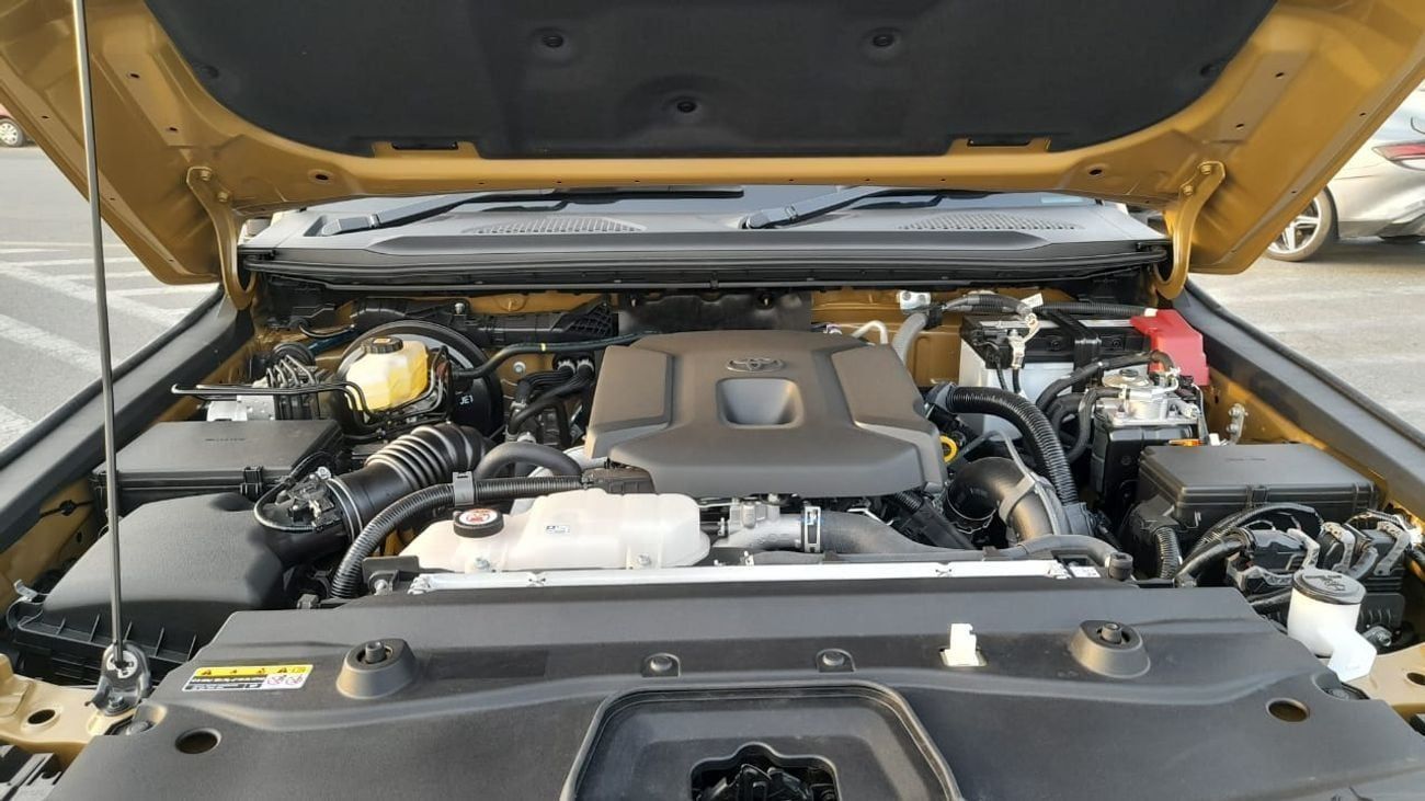 Toyota Prado Right-Hand drive Adventure diesel Auto 7 seater Full options sunroof coolbox two-tone colours