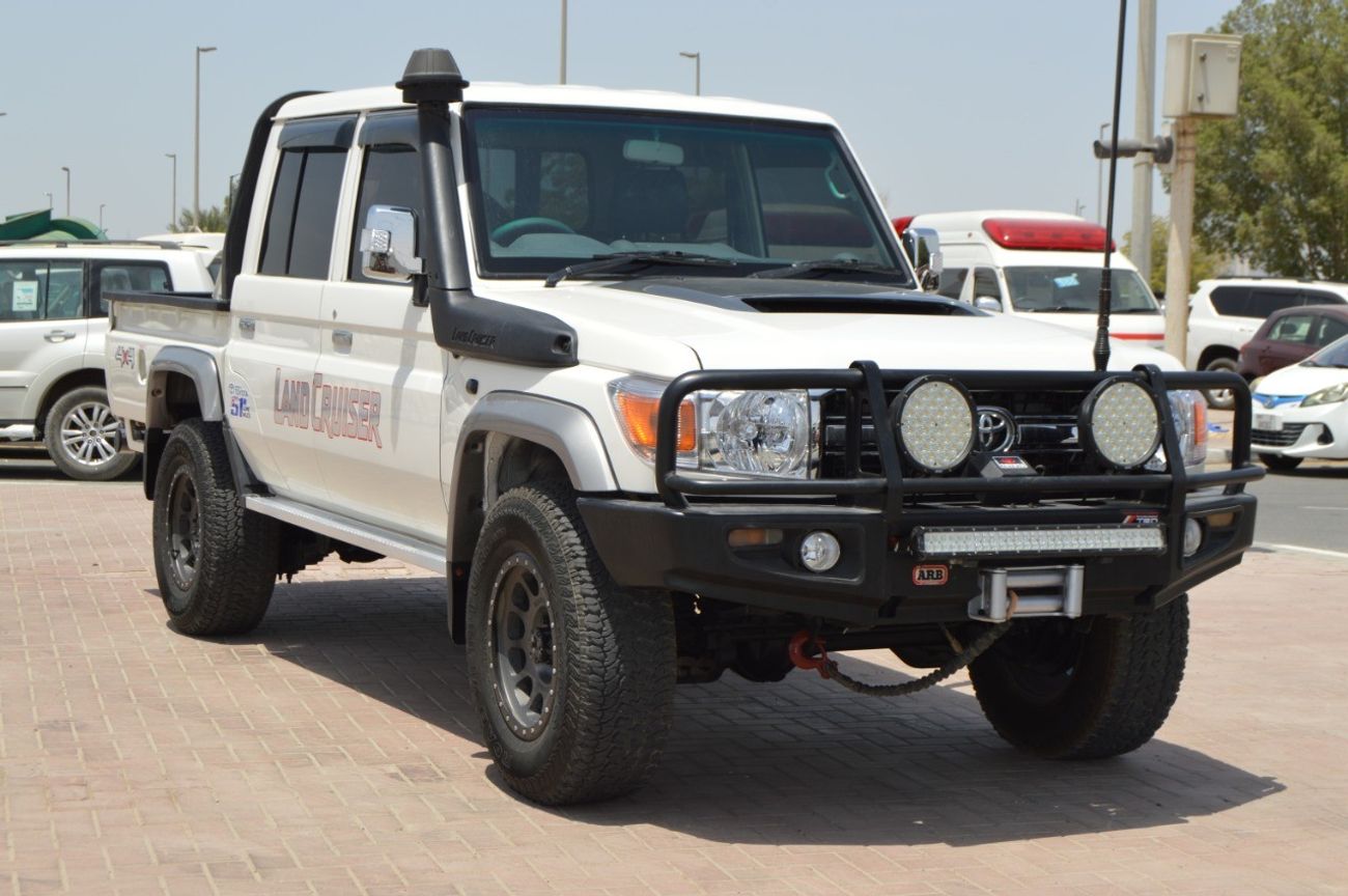 Toyota Land Cruiser Pick Up Full option clean car