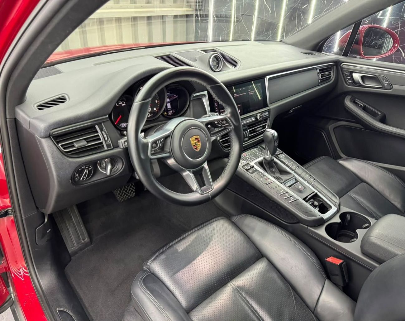 Porsche Macan STANDARD, миниатюра 11