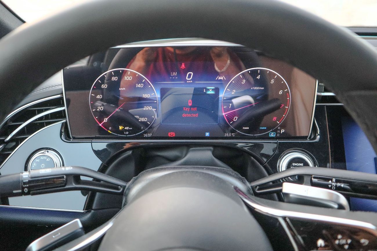 Mercedes-Benz E200 2.0L