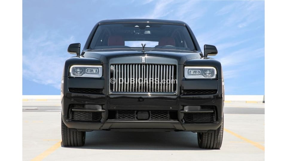RollsRoyce Cullinan 6.8L AWD with 4 Lounge Seats , Champagne Flutes, Panoramic sunroof and