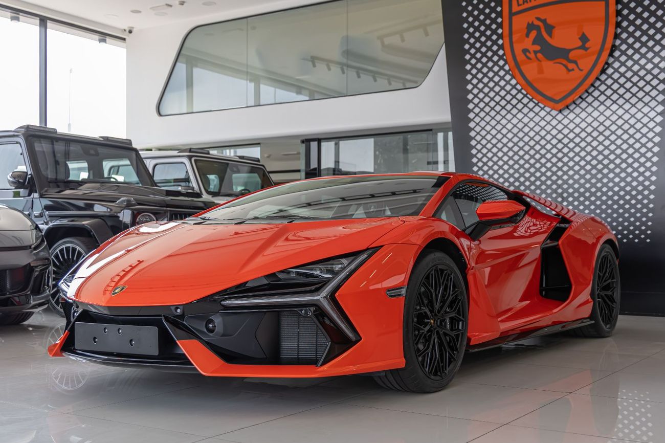 Lamborghini Revuelto 6.5L V12 Hybrid Lamborghini Revuelto 2024 Fully Carbon Fiber