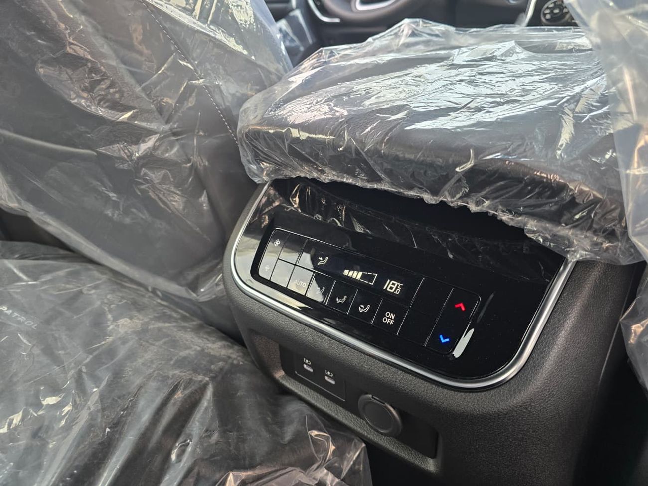 Nissan Patrol 3.8L SE PETROL A/T 7 SEATER