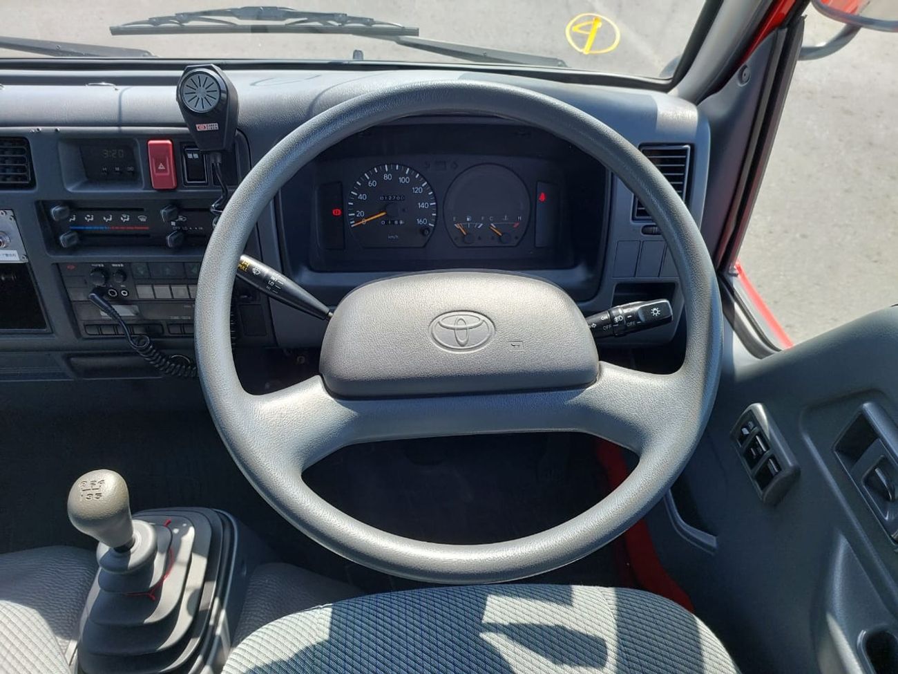 تويوتا داينا TOYOTA DYNA TRUCK RHD 1996 MODEL 3.5 L DIESEL MANUAL(PM05103)