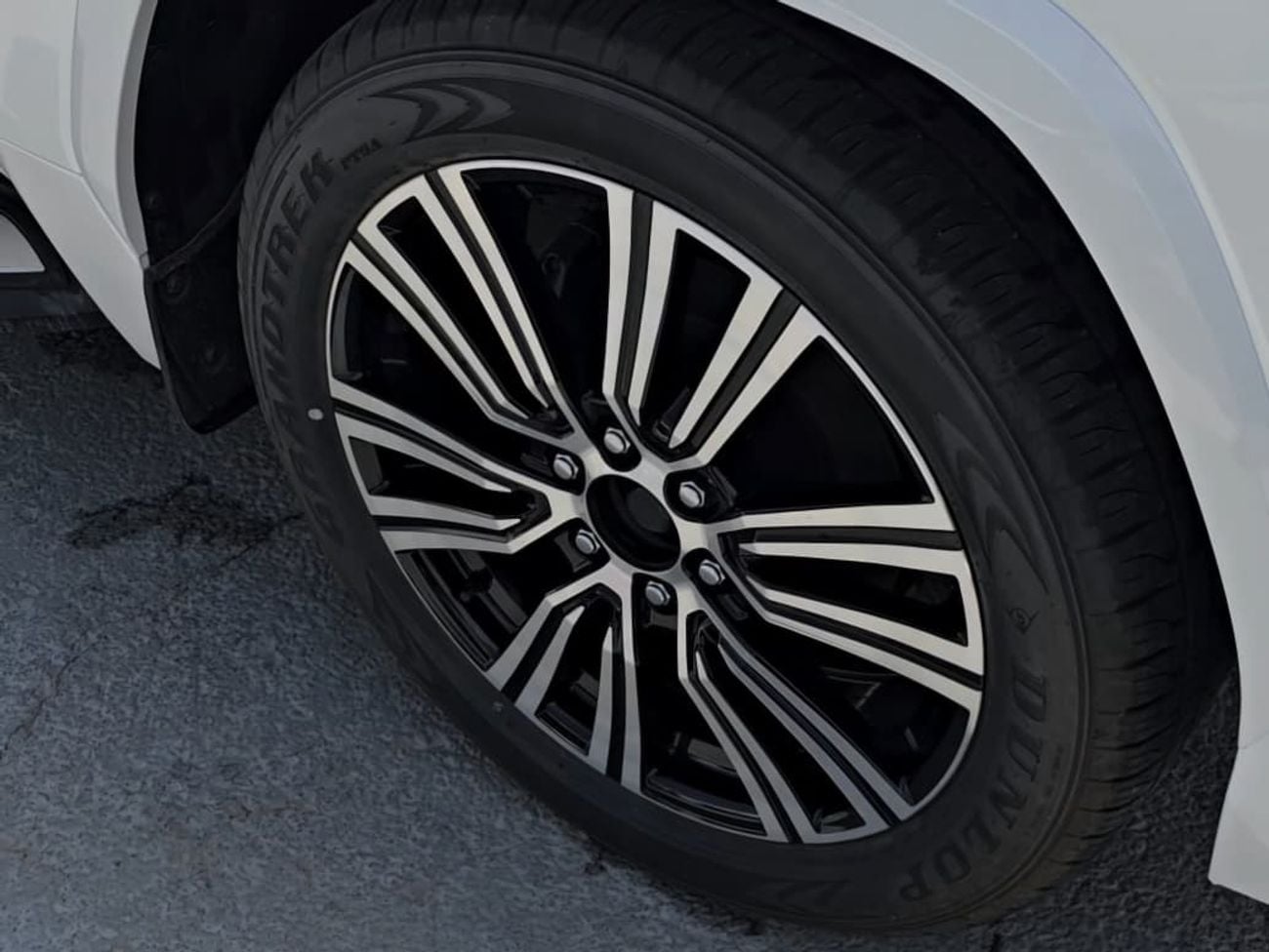 Lexus LX 700h Lexus LX700h Signature 3.5L Twin-Turbo + Hybrid V6, Petrol, Model 2025